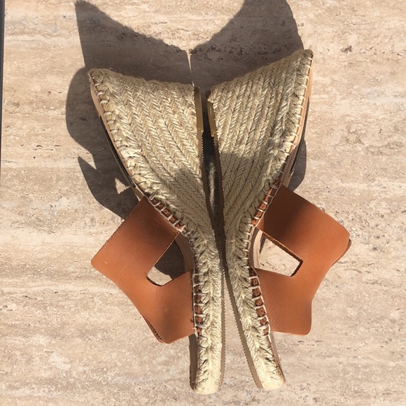 NEW STEVE MADDEN Herme Look Alike Cognac Leather Wedge Heel 9 Like New - Picture 7 of 13